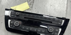 Bediening automatische airconditioning. F20-F3X