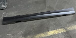 Dorpel lijst links. 1' E87 LCI   