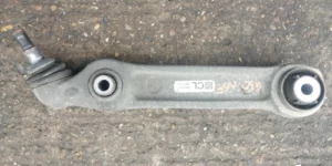 Dwarsarm boven met rubberlager links G30-G31