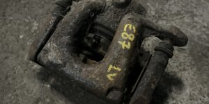 REMKLAUW LINKS VOOR