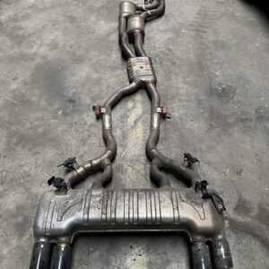 BMW M2 F87 COMPETITION UITLAAT