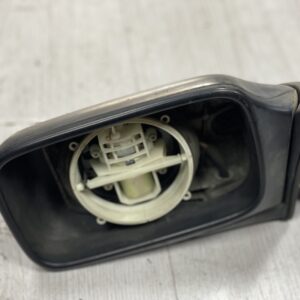 E28 spiegel links