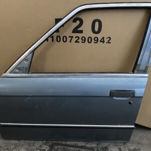 BMW E30 sedan touring deur links
