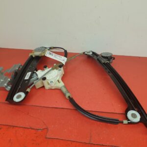 raammechanisme met motor  achter rechts f06