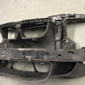FRONTPANEEL MET BUMPER BALK