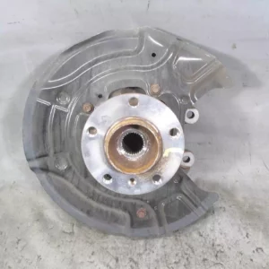 wielnaaf-fusee achteraan links F25-F26