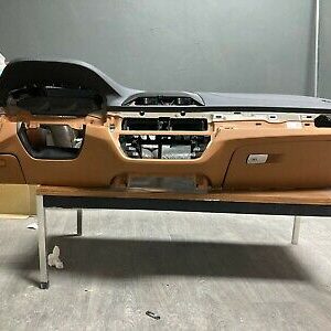 Dashboard leer bruin/zwart stiksel met uitsparing HUD G30-G31