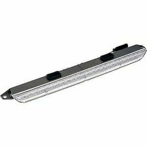 Derde remachterlicht wit