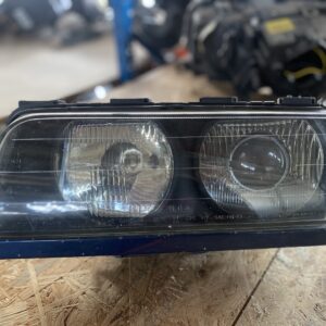 E38 koplamp links