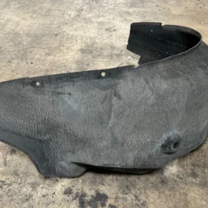 Afdekking spatbord  acther links E90/91 LCI
