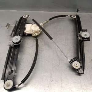 Raamkruk met motor achter links. 5' F07 GT