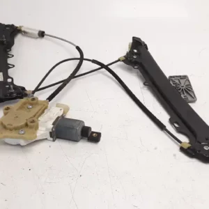 raammechanisme met motor links voor e89