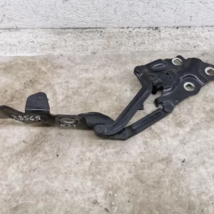 Scharnier motorkap links. X3 F25   (06/2009 — 08/2017).  X4 F26   (05/2013 — 03/2018)