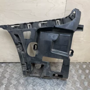 Geleiding bumper zijdelings links F34