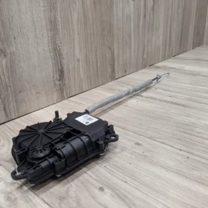 Aandrijving servo slot kofferdeksel F15