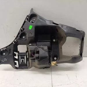 Geleiding bumper zijdelings rechts 1. F40