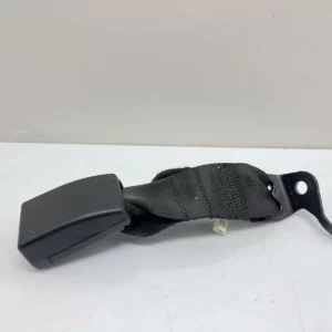 Ondergordel achter midden. 5' G31