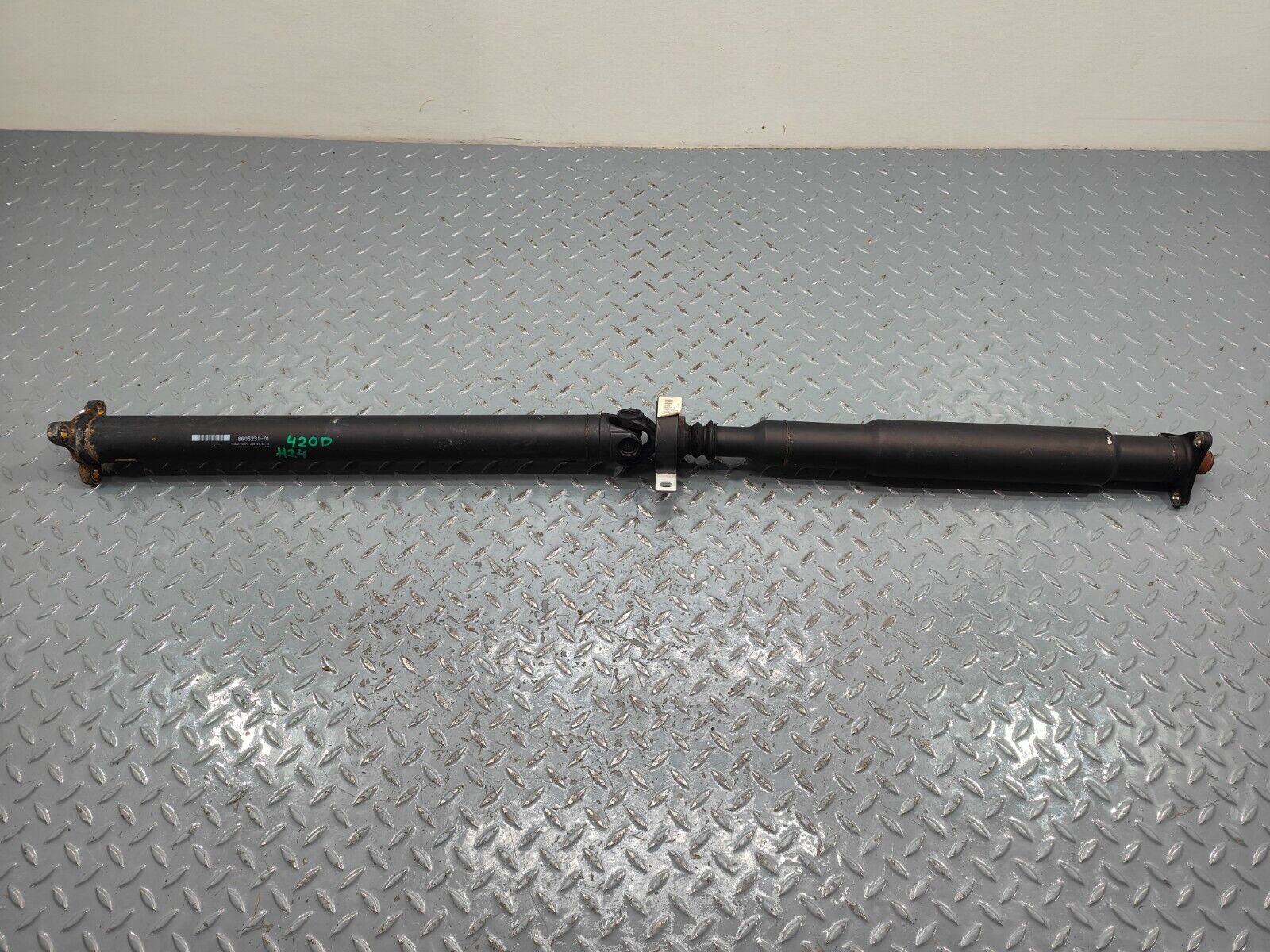 8605231