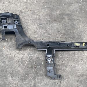 BMW F45 BUMPER GELEIDER LINKS ACHTER