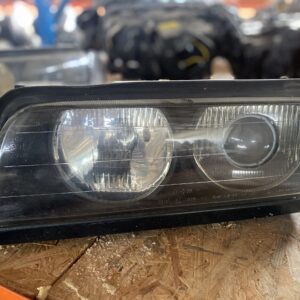 E38 koplamp links