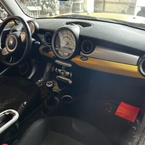 Bekleding dashboard boven. R56-R57