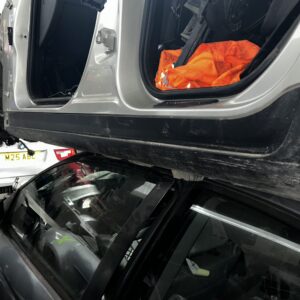 Sideskirt LINKS F25/26 zwart