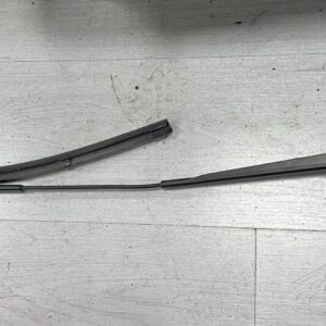 Ruitenwisserarm bijrijderskant X2-F39