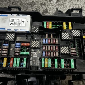 Zekering-relaiskast achter HIGH.    X5 G05 LCI   X6 G06 LCI