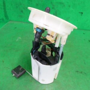 BRANDSTOFPOMP IN TANK