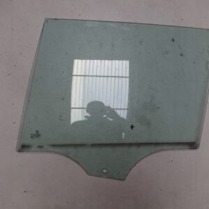 Deur ruit achter links f31