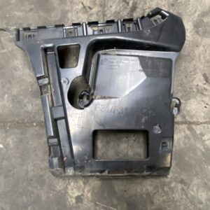 Geleiding bumper zijdelings links F31