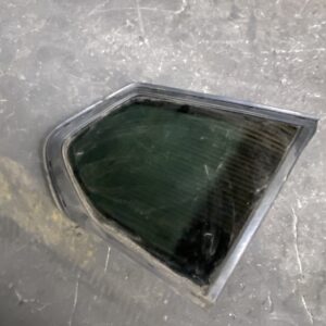 vaste ruit in de carrosserie achter rechts f25