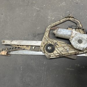 RAAMMECHANISME MET MOTOR  VOOR RECHTS   7.  E23