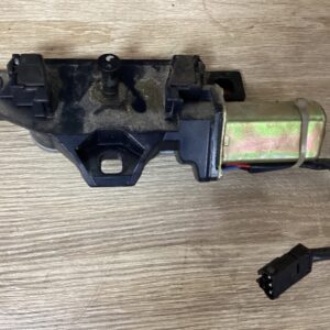 BMW E65 E66 E67 AANDRIJVING SERVO SLOT KOFFERDEKSEL