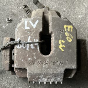 Remzadel huis links voor. 5' E60. 5' E61