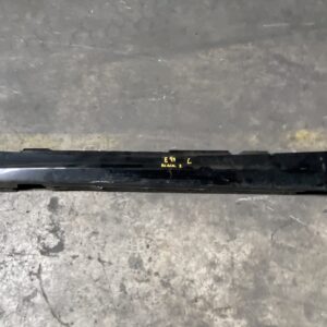 sideskirt links E87 lci