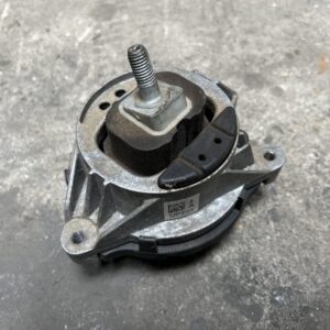 Motorsteun links  2' F87 M2.  3' F80 M3. 4' F83 M4