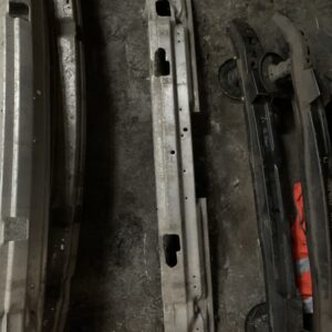 bumperbalk achteraan e39