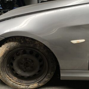 BMW E90-E91 SPATBORD LINKS