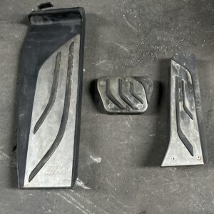 m performance covers  pedalen set f30