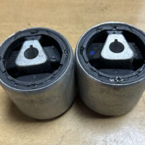 Set silent-bloc trekstang E65