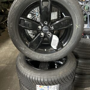 NIEUWE MINI Velgen met NIEUWE  Winterbanden F60 Countryman 17 Inch Styling Channel Spoke 531