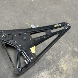 raammechanisme met motor achter rechts E38