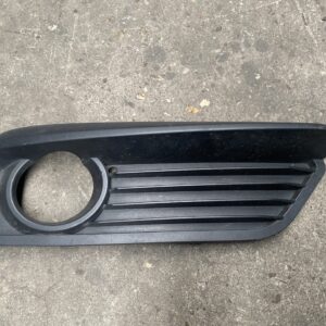 BMW F20 F21 LCI GRILL BUMPER RECHTS BASIS