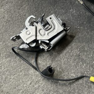 Slot motorkap actief links FGS. diverse modellen oa.       1' F40. 3' G20