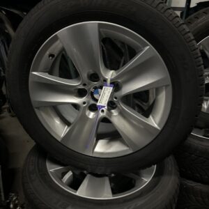 NIEUWE Velgen met NIEUWE Winterbanden 5 Serie F10 F11 6 Serie F06 F12 F13 17 Inch Styling 327 Sterspaken