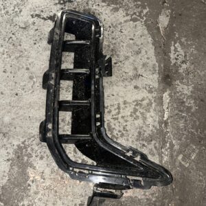 Blende Aircurtain Rechts AchterBumper  (-M-)