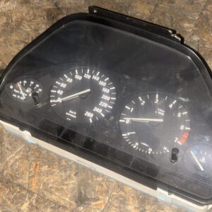 km teller benzine e34
