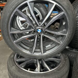 NIEUWE Velgen met  NIEUWE Zomerbanden  F40-F39 19 Inch Styling 715 M DUBBELSPAAK