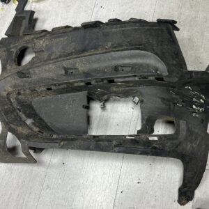 Montageplaats mistlamp links F45/f46